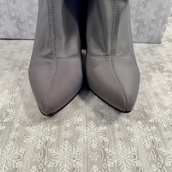 GRAY STRETCH BOOTS 4” ROUND HEELS SIZE 8 by GYI - Picture 3 of 6